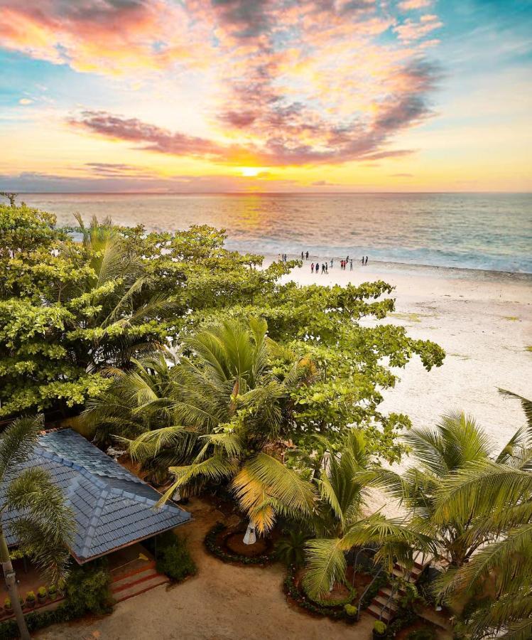 Palm Beach Resort, Alleppey Alappuzha Bagian luar foto